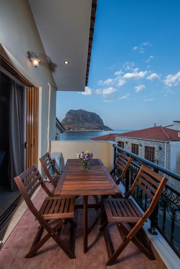 Cyrenia Guesthouse Monemvasía Esterno foto